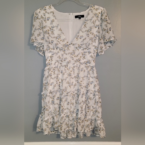 Lulus Dresses & Skirts - Lulu's White Floral V-Neck Ruffle Tiered Mini Dress